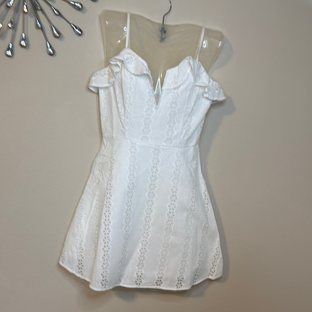 Beautiful Resort Wear Summer White Eyelight Ruffle Top BoHo Tank Dress Small